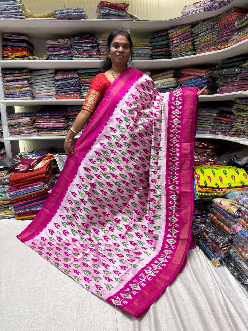 Ikkat pattu saree