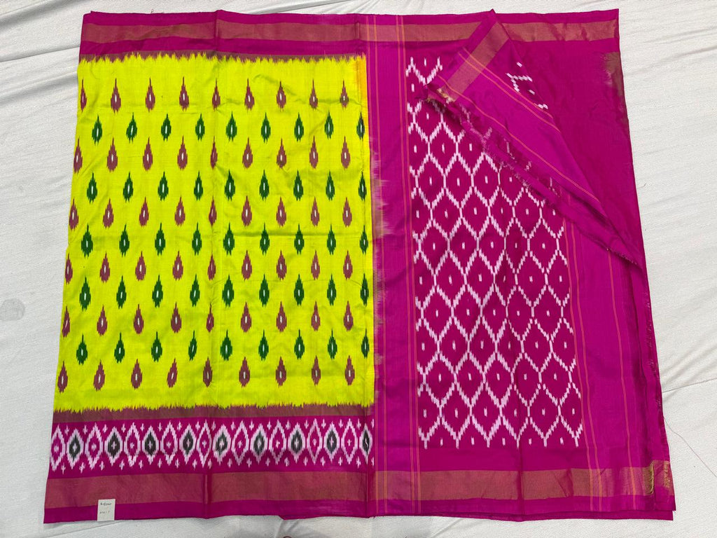 Ikkat pattu saree
