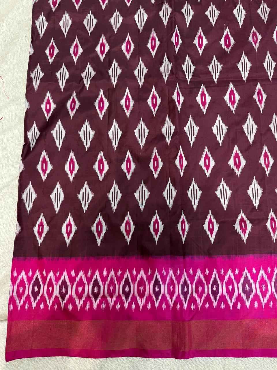 Ikkat pattu saree