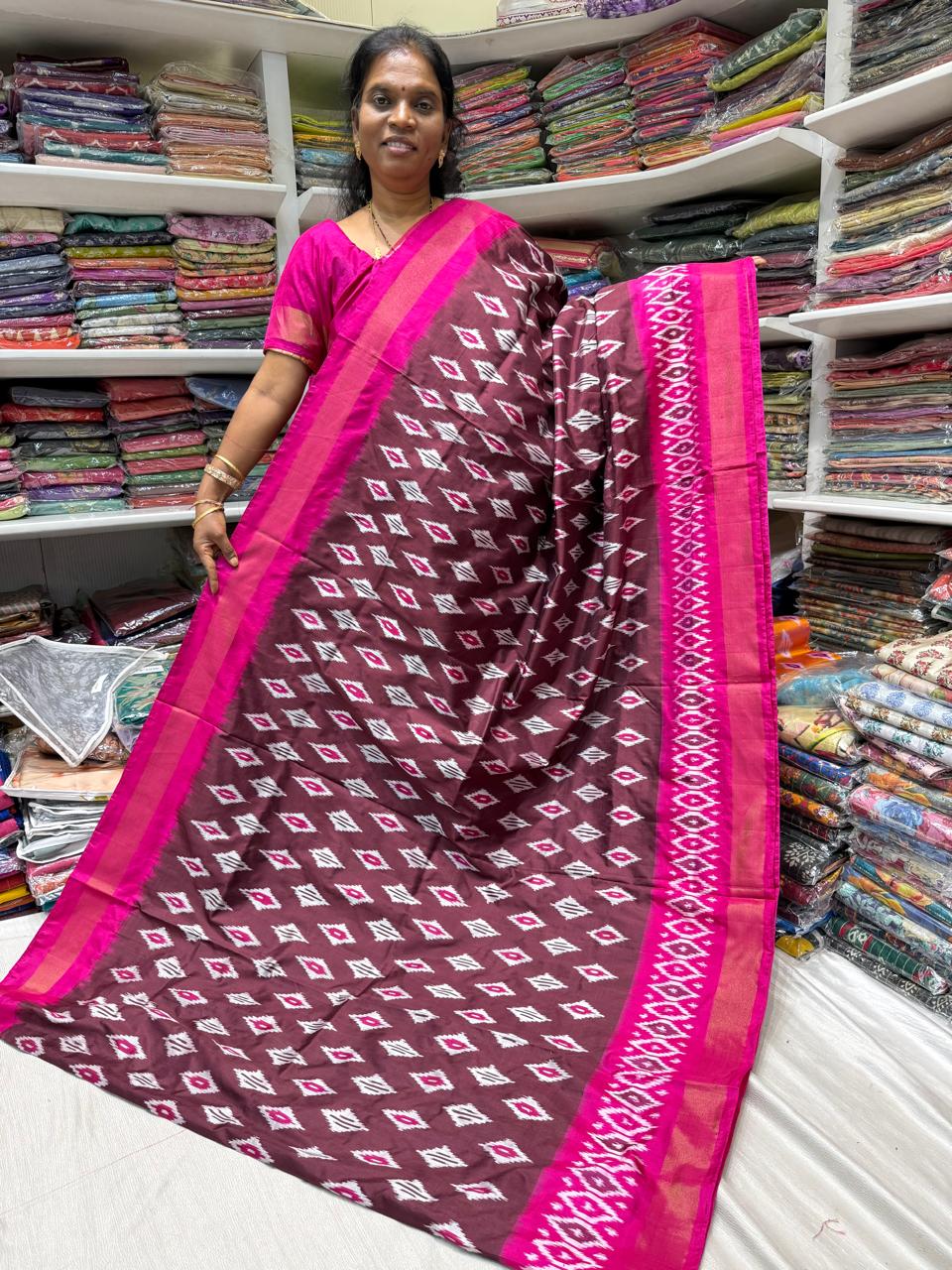 Ikkat pattu saree