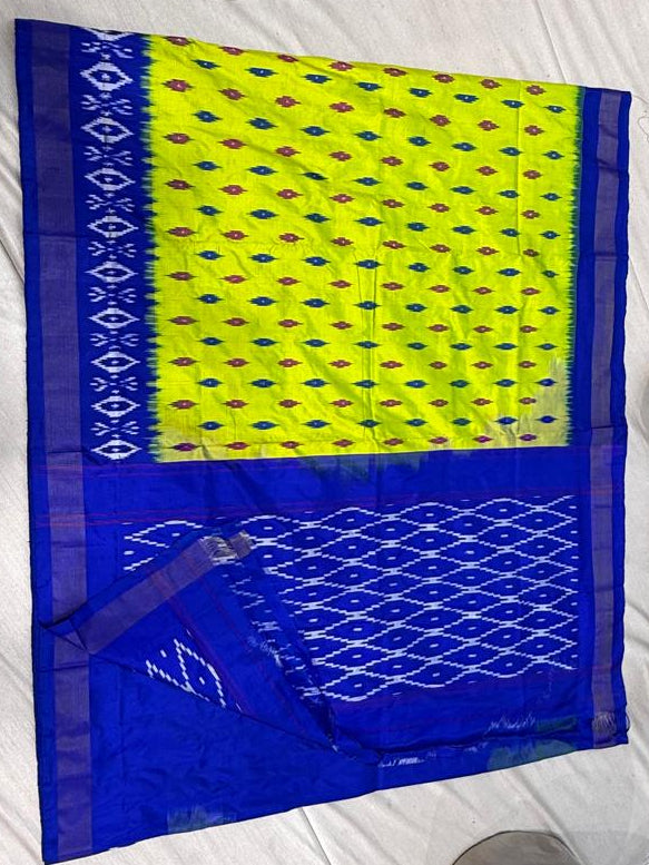Ikkat pattu saree