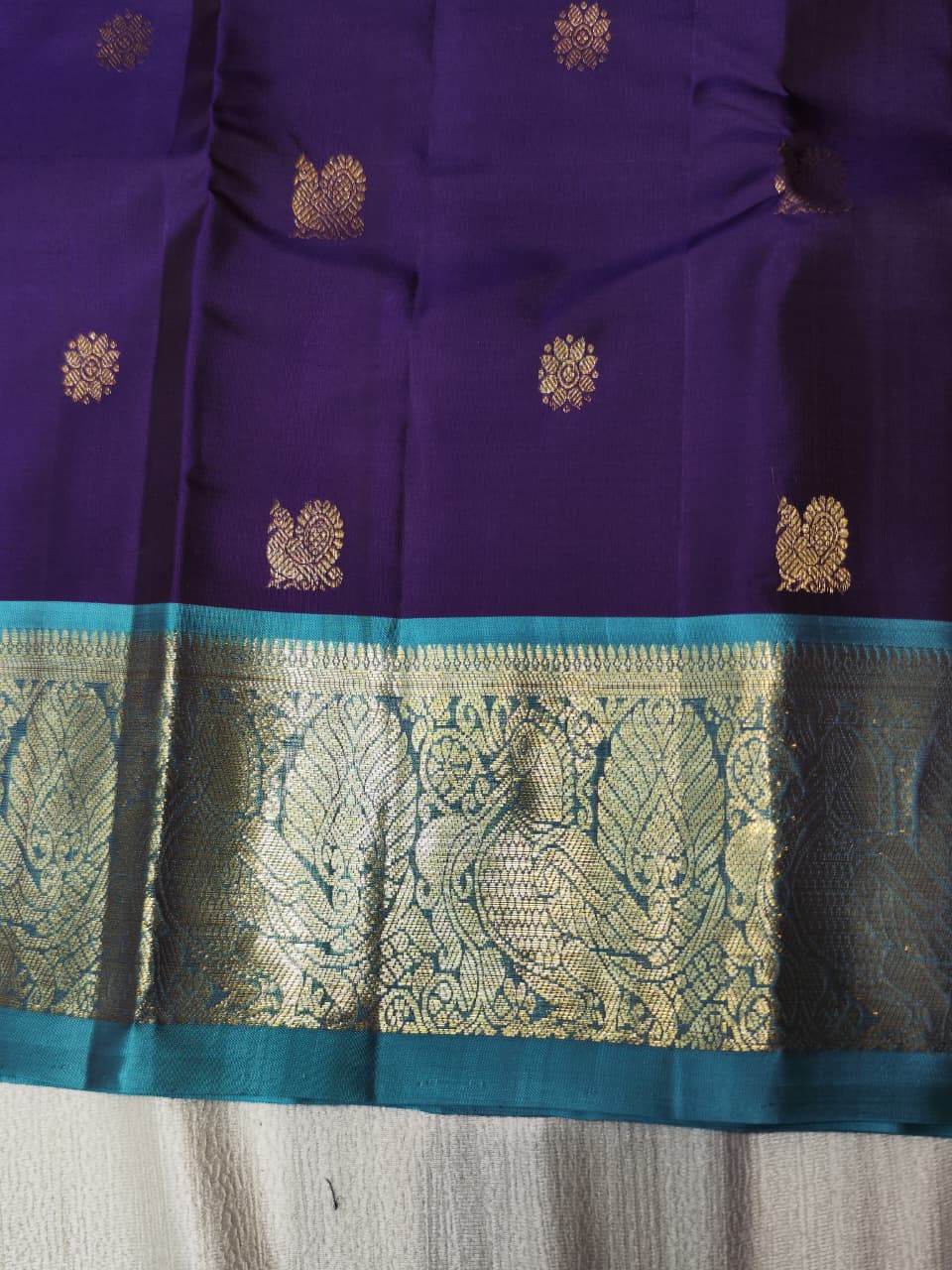 Kanchipuram light weight silk saree.