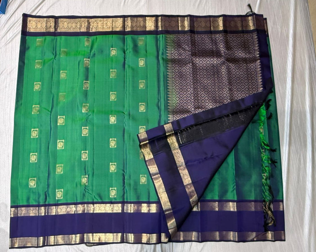 Kanchipuram gap border silk saree