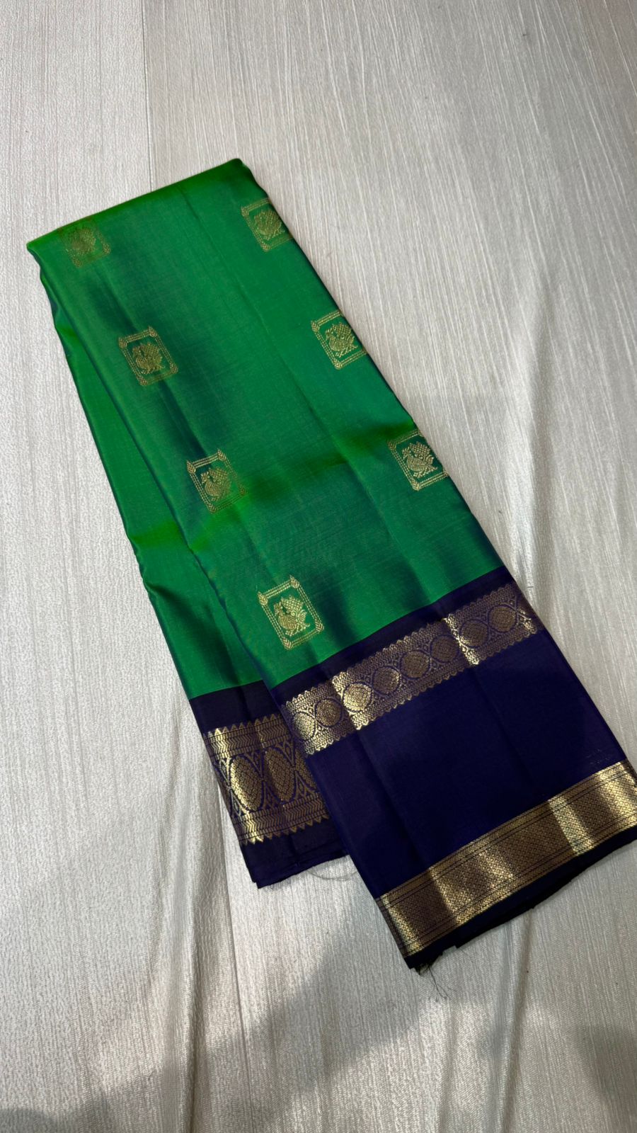 Kanchipuram gap border silk saree