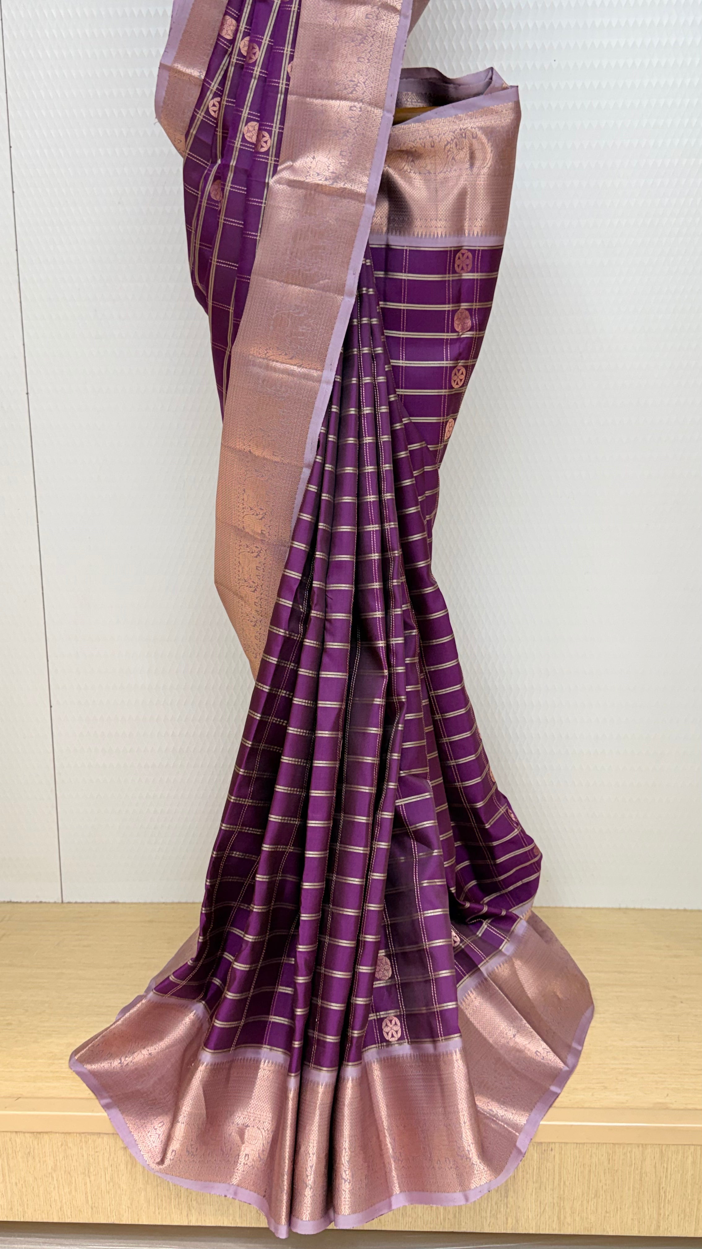 Light Weight Kanchi Pattu-Small Checks