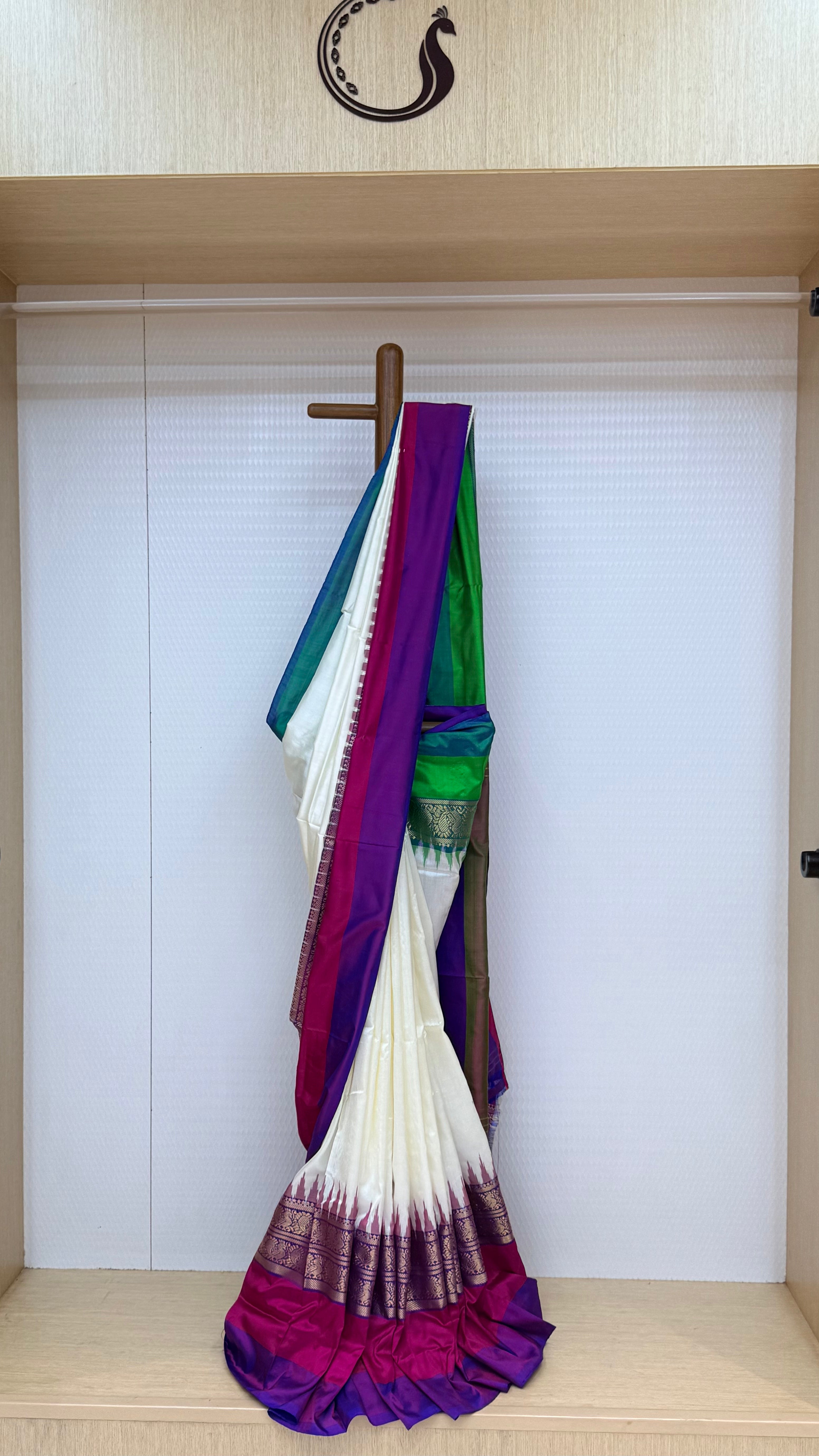 Pochampally Ikkat Ganga-jamuna desgin