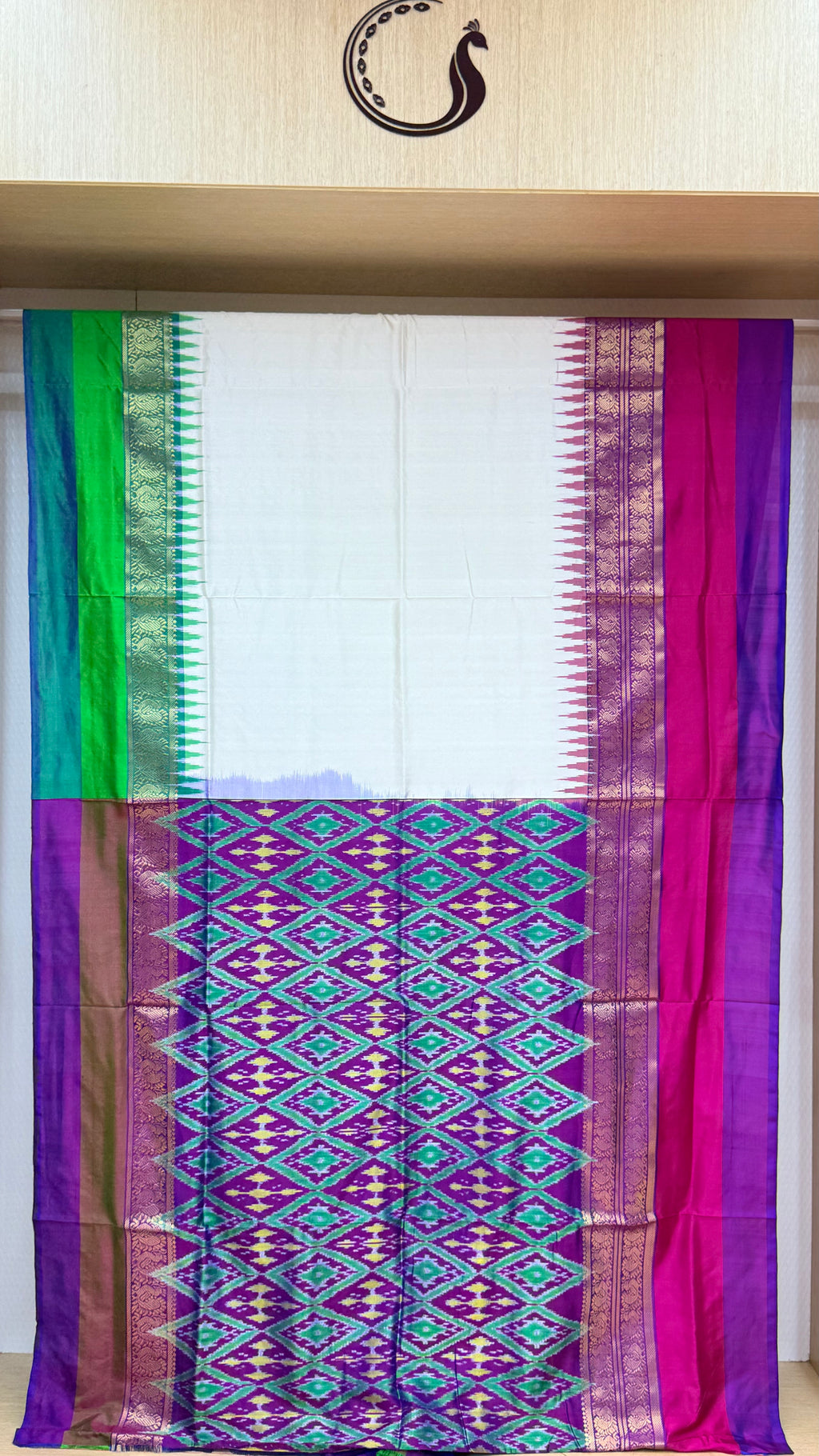 Pochampally Ikkat Ganga-jamuna desgin