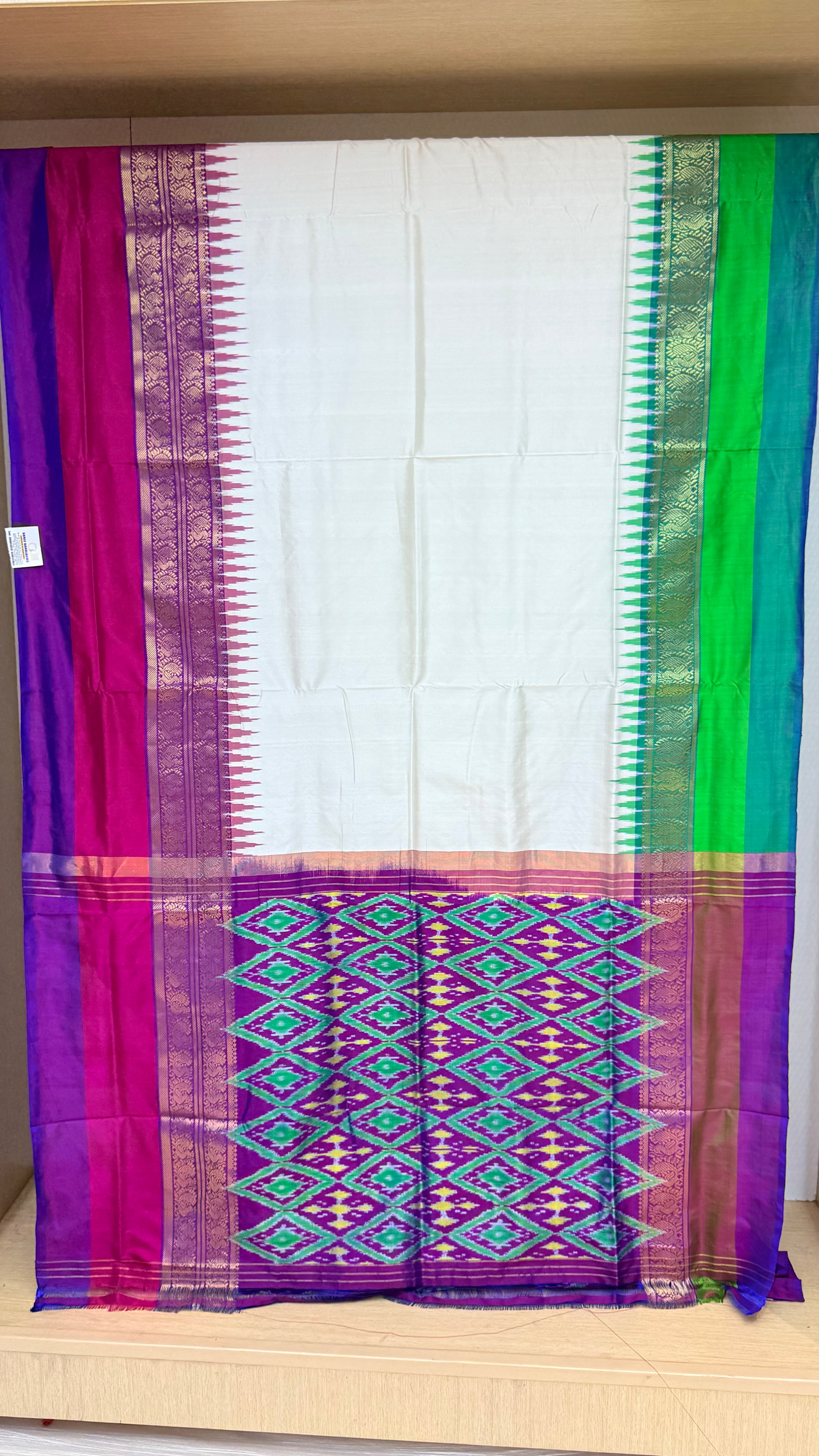 Pochampally Ikkat Ganga-jamuna desgin