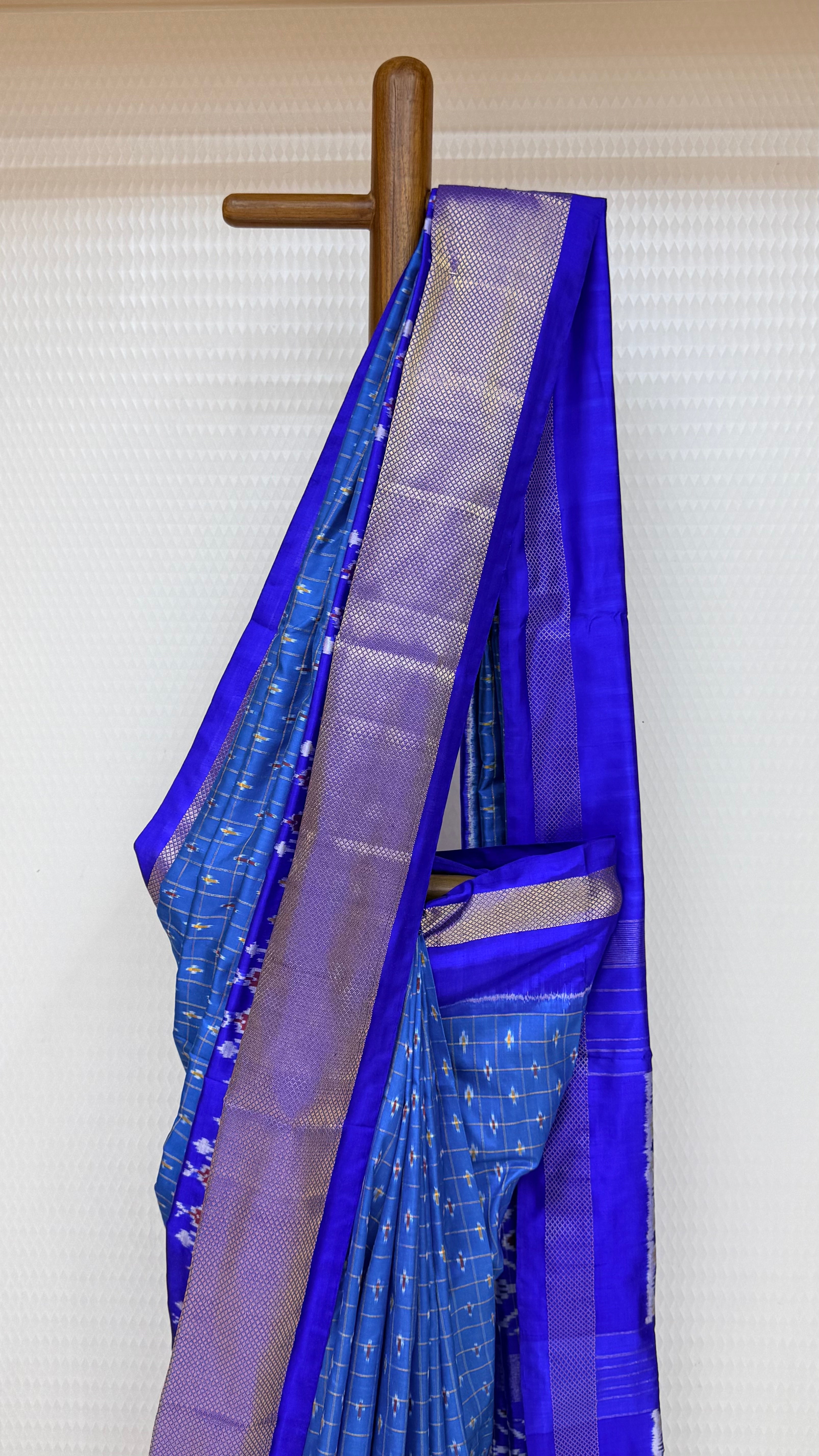 Pochampally Ikkat Pattu - checks