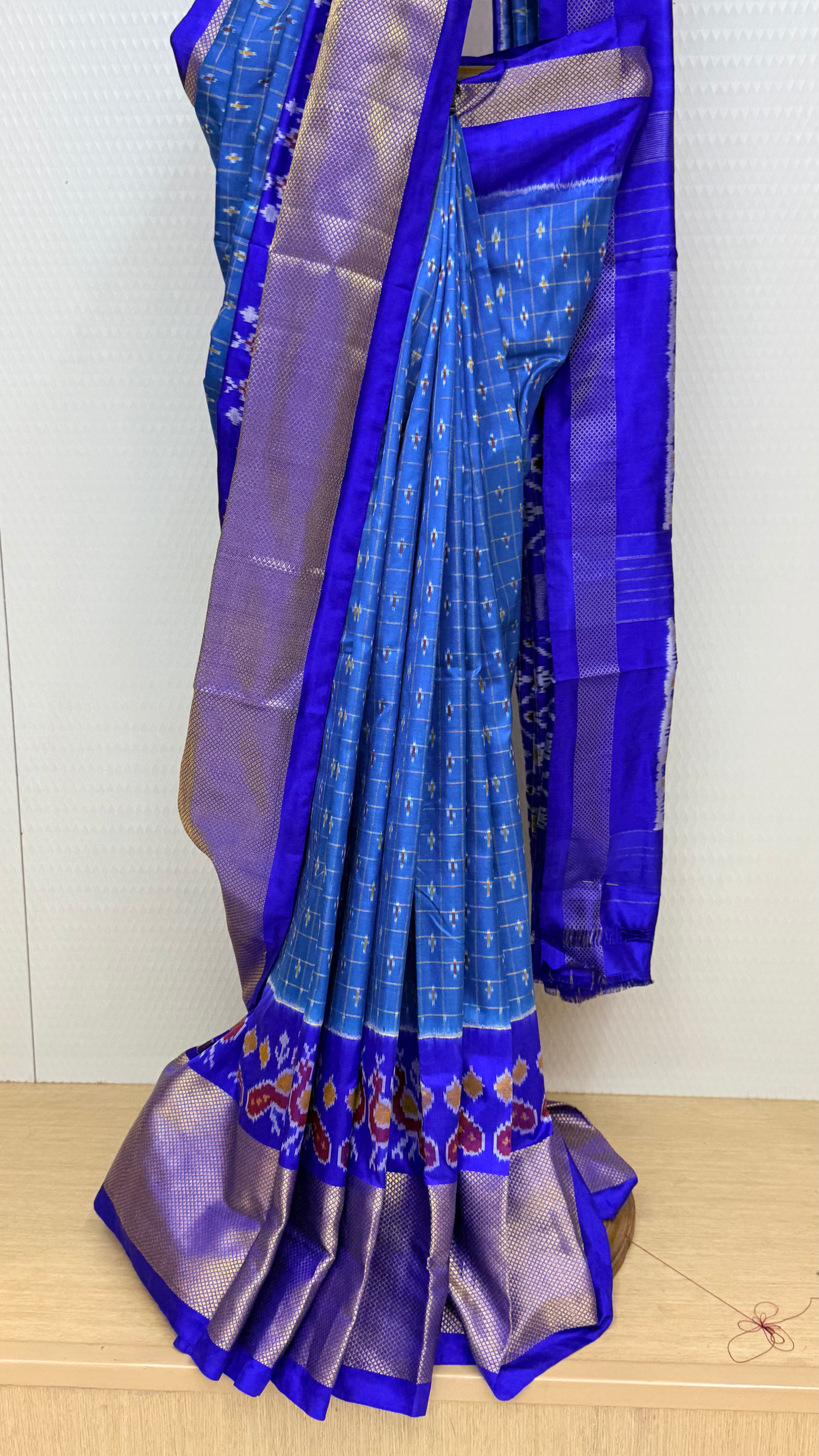 Pochampally Ikkat Pattu - checks